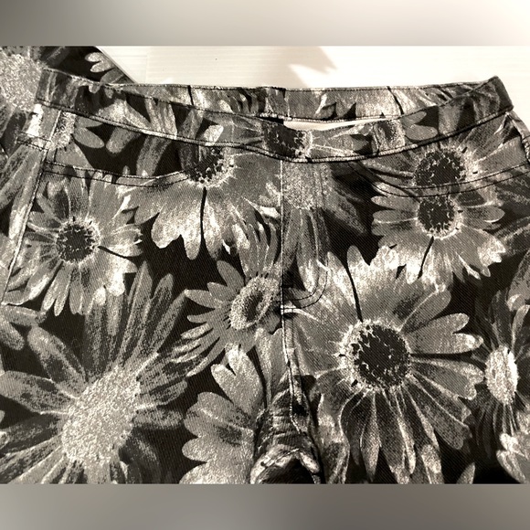 HUE Denim Print Skinny Jeans Leggings w/Stretch Blk /Gray / White Women’s S - Picture 14 of 15